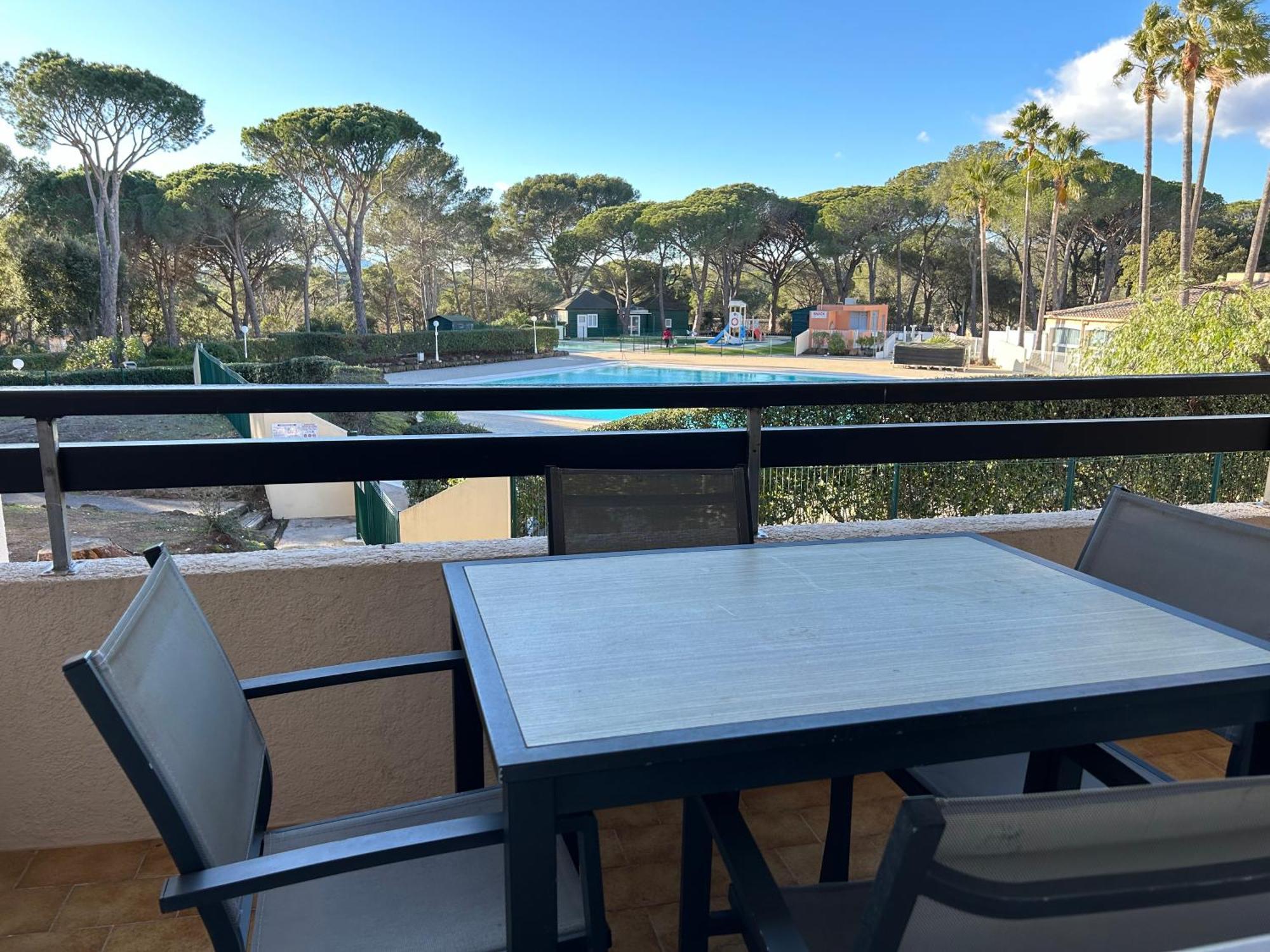 Domaine Valescure Appartement 1 Ou 2 Pieces Vue Jardin Ou Piscine Saint-Raphaël Esterno foto
